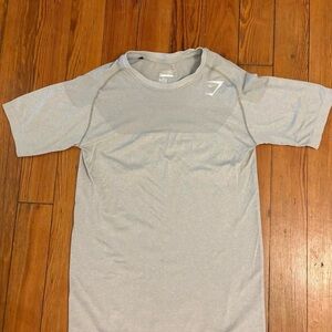 Gymshark Authentic Phantom Seamless.
Cream/white size Large